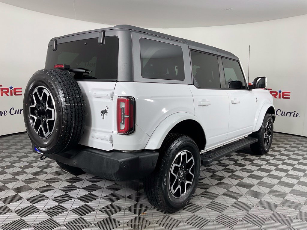 Used 2024 Ford Bronco Outer Banks AWD/4WD image 3