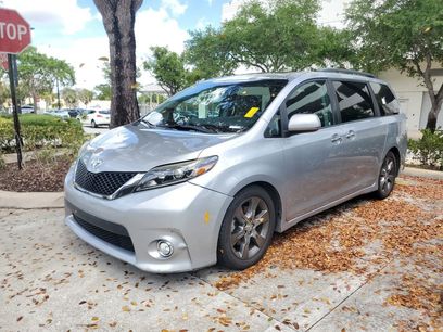 Used 2015 Toyota Sienna SE