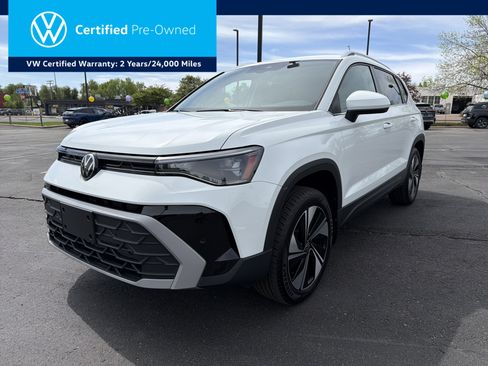 Used 2025 Volkswagen Taos SE AWD/4WD image 1