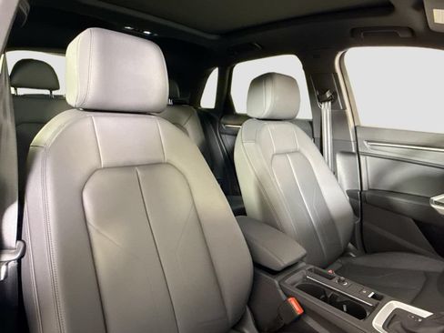 Used 2025 Audi Q3 2.0T Premium w/ Convenience Package AWD/4WD image 16