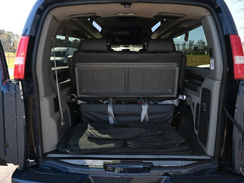 Used 2023 Chevrolet Express 2500 Extended RWD image 26