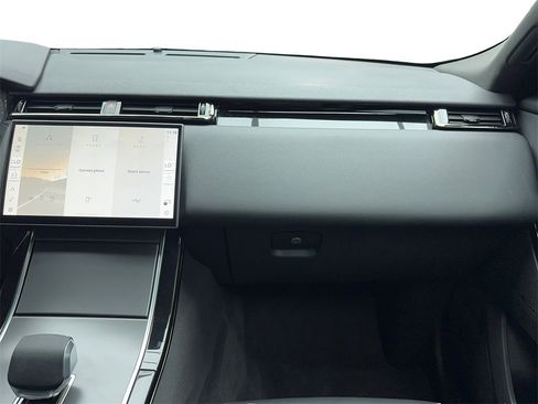 Used 2025 Land Rover Range Rover Velar Dynamic SE image 19