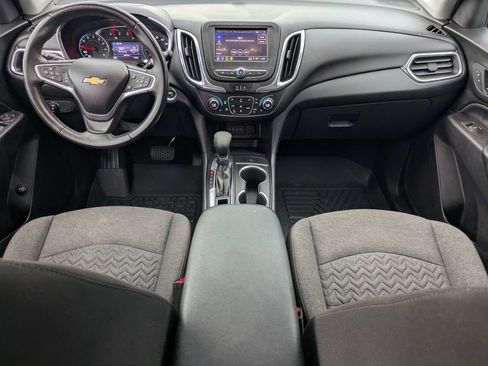 Used 2022 Chevrolet Equinox LT FWD image 2