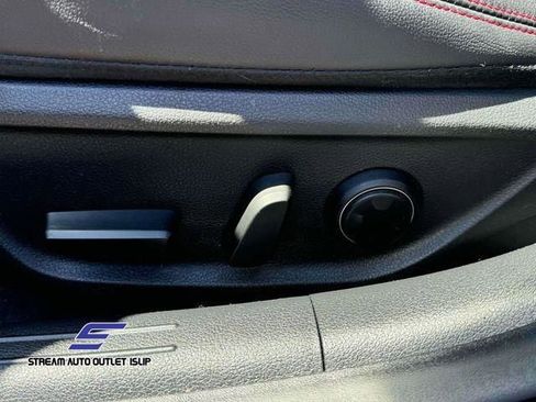 Used 2023 Genesis G70 2.0T w/ Sport Prestige Package image 21