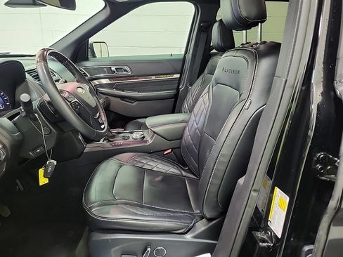Used 2018 Ford Explorer Platinum AWD/4WD image 6