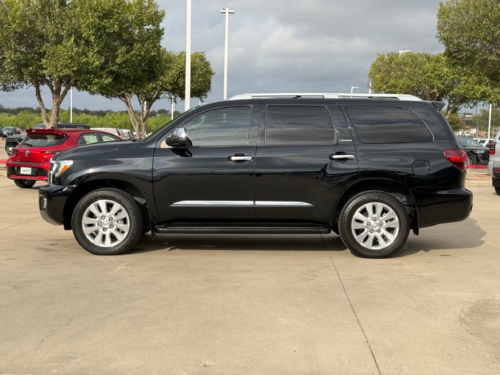 Used 2020 Toyota Sequoia Platinum AWD/4WD image 2
