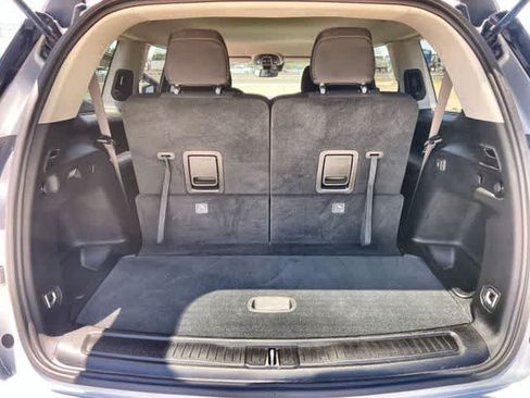 Used 2024 Jeep Grand Cherokee L Laredo RWD image 20