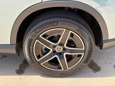 New 2026 Mercedes-Benz GLC 300 4MATIC image 9