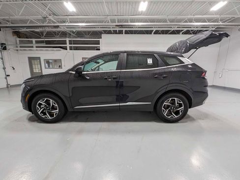 Certified 2023 Kia Sportage LX image 12