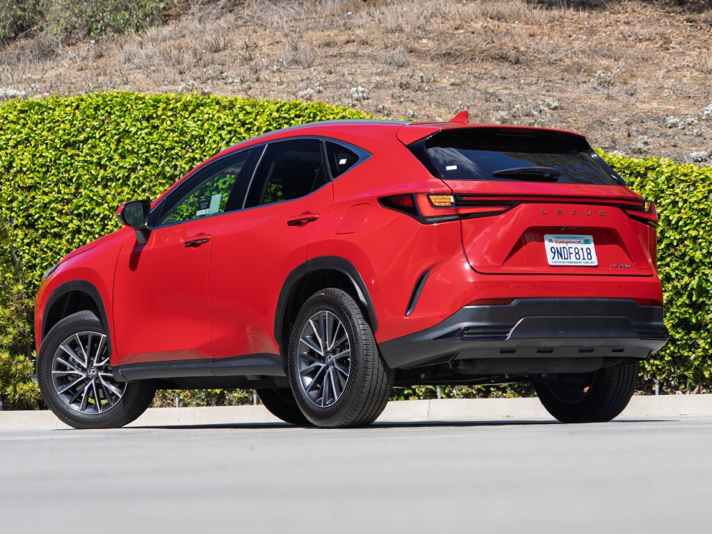 Certified 2025 Lexus NX 250 FWD w/ Cold Area Package image 2