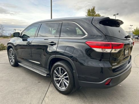 Used 2019 Toyota Highlander XLE FWD image 7