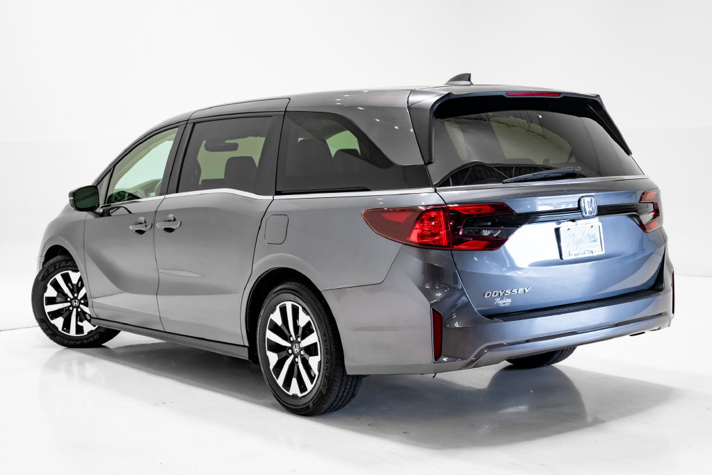 Used 2025 Honda Odyssey EX-L image 3