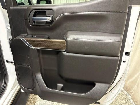 Used 2022 Chevrolet Silverado 1500 RST AWD/4WD image 25