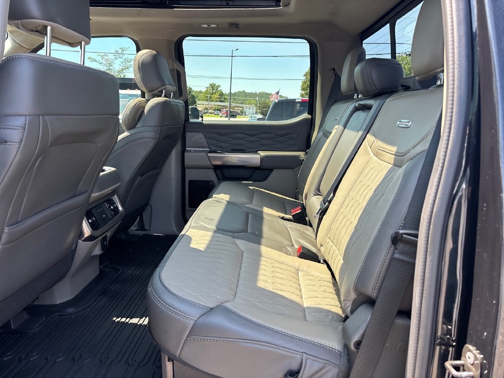 Used 2025 Ford F250 Platinum w/ Platinum Plus Package AWD/4WD image 19