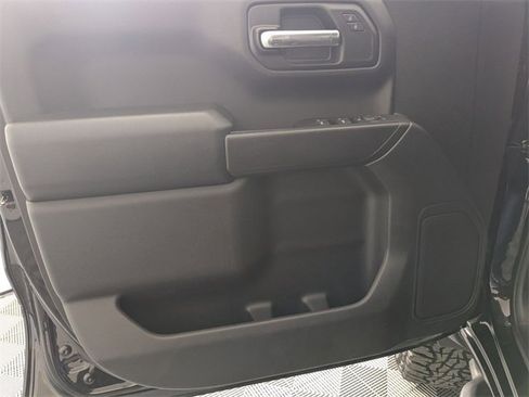 Used 2024 Chevrolet Silverado 1500 Custom Trail Boss image 10