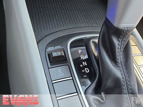 Used 2024 Hyundai Kona SEL image 11