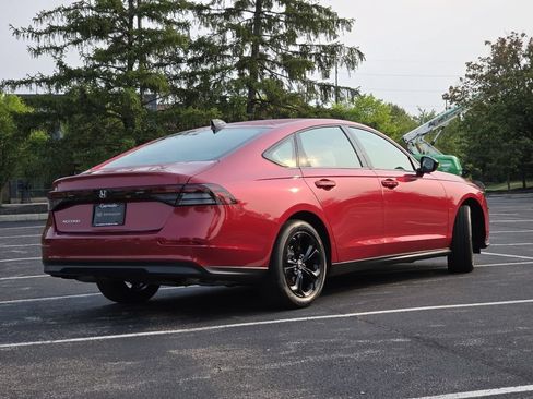 Certified 2025 Honda Accord SE image 20