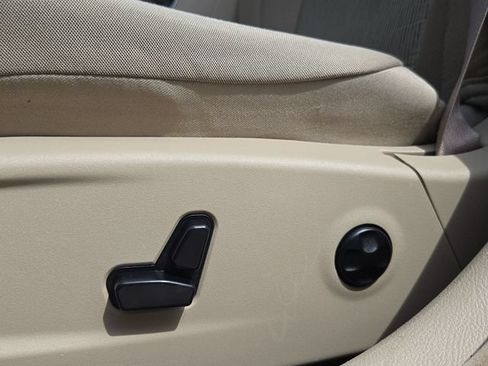 Used 2014 Chrysler 300 RWD image 12