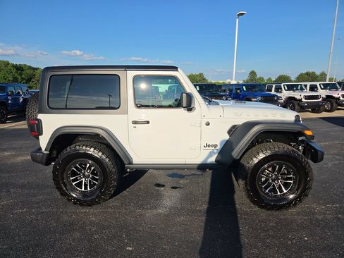 Used 2026 Jeep Wrangler Sport AWD/4WD image 8