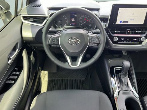 Used 2026 Toyota Corolla SE FWD image 12