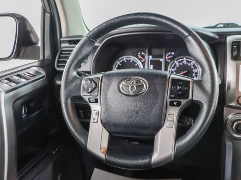 Used 2022 Toyota 4Runner Limited AWD/4WD image 12
