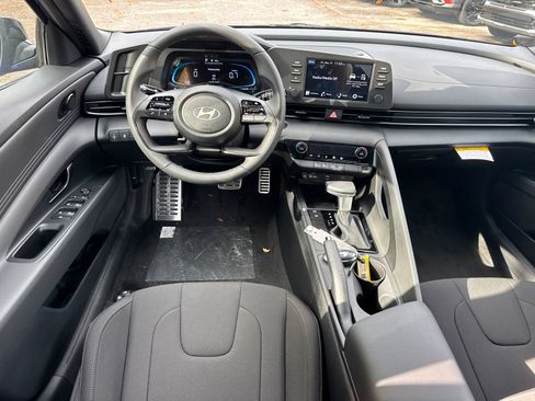 Certified 2026 Hyundai Elantra Sport FWD image 22