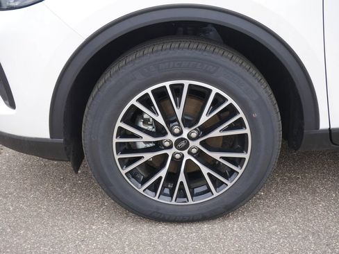 New 2025 Ford Escape SE w/ PHEV Premium Package FWD image 7