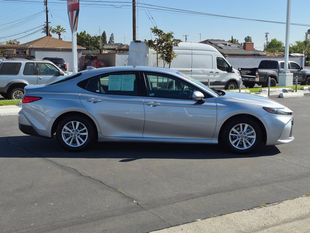 Used 2025 Toyota Camry LE FWD image 4