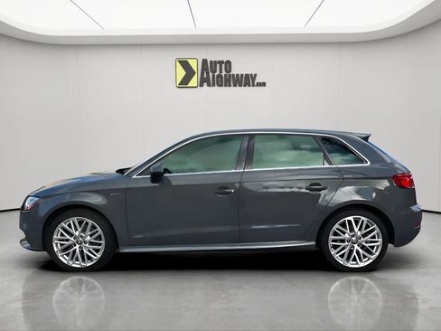 Used 2018 Audi A3 e-tron Prestige w/ Prestige Package image 6