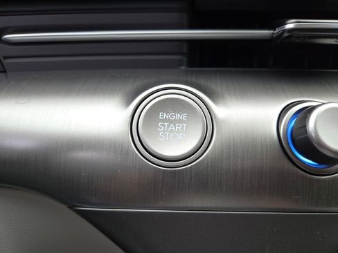 New 2026 Hyundai Kona SE image 14