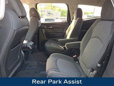 Used 2017 Chevrolet Traverse LT w/ Style and Technology Package AWD/4WD image 18