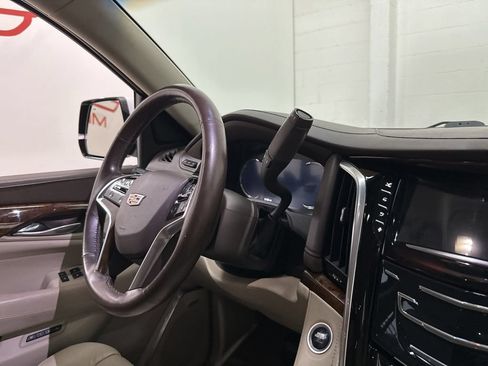 Used 2016 Cadillac Escalade Premium RWD image 61
