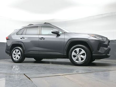Certified 2021 Toyota RAV4 LE AWD/4WD image 34