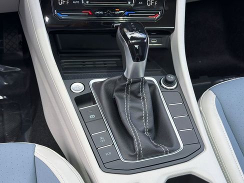 New 2026 Volkswagen Jetta SE image 15