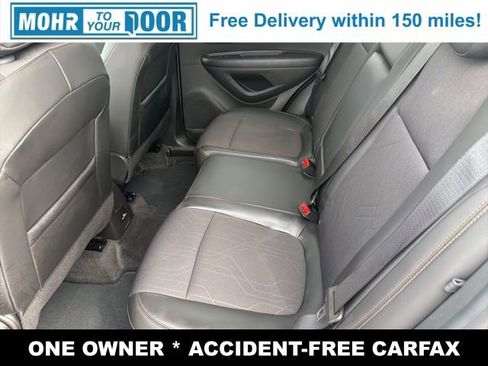 Used 2022 Chevrolet Trax LT w/ LT Convenience Package image 32