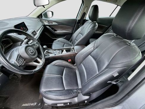 Used 2018 MAZDA MAZDA3 Touring FWD image 28