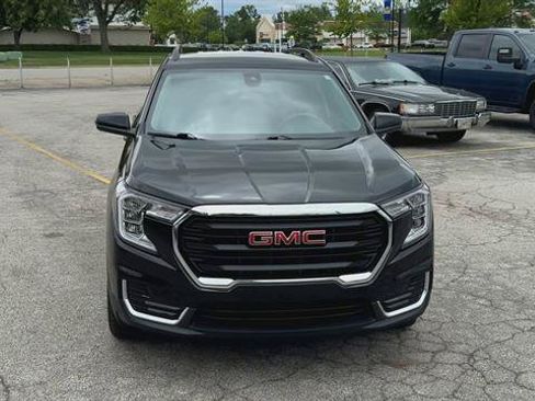 Certified 2022 GMC Terrain SLE w/ Driver Convenience Package AWD/4WD image 3