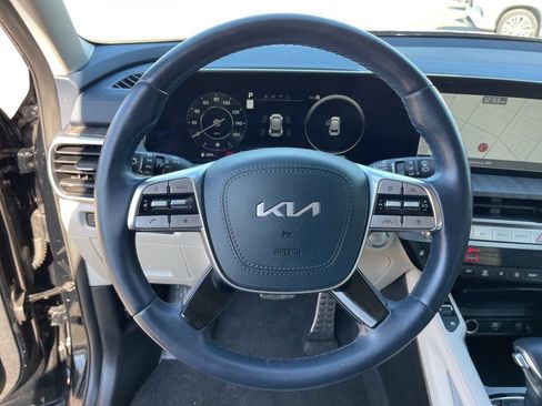 Certified 2023 Kia Telluride SX image 17