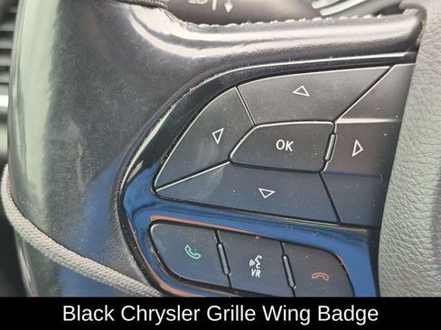 Used 2019 Chrysler Pacifica Touring Plus w/ S Appearance Package FWD image 15