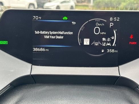 Used 2026 Toyota Prius LE FWD image 39