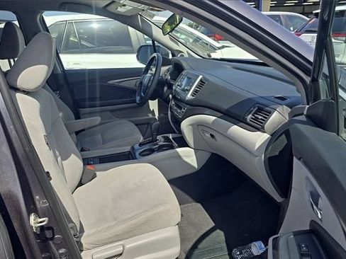 Used 2016 Honda Pilot LX image 17