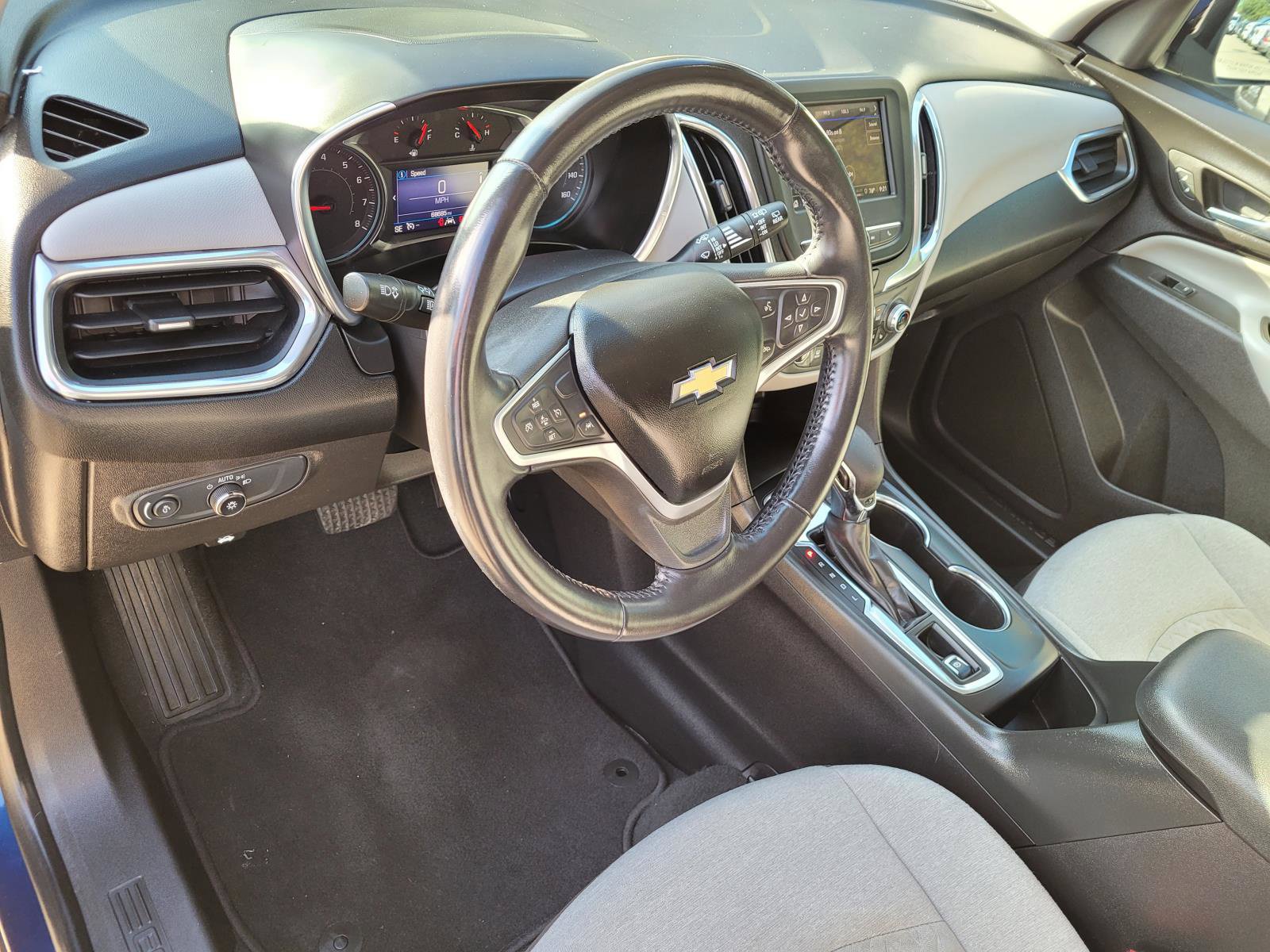 Used 2022 Chevrolet Equinox LT FWD image 24