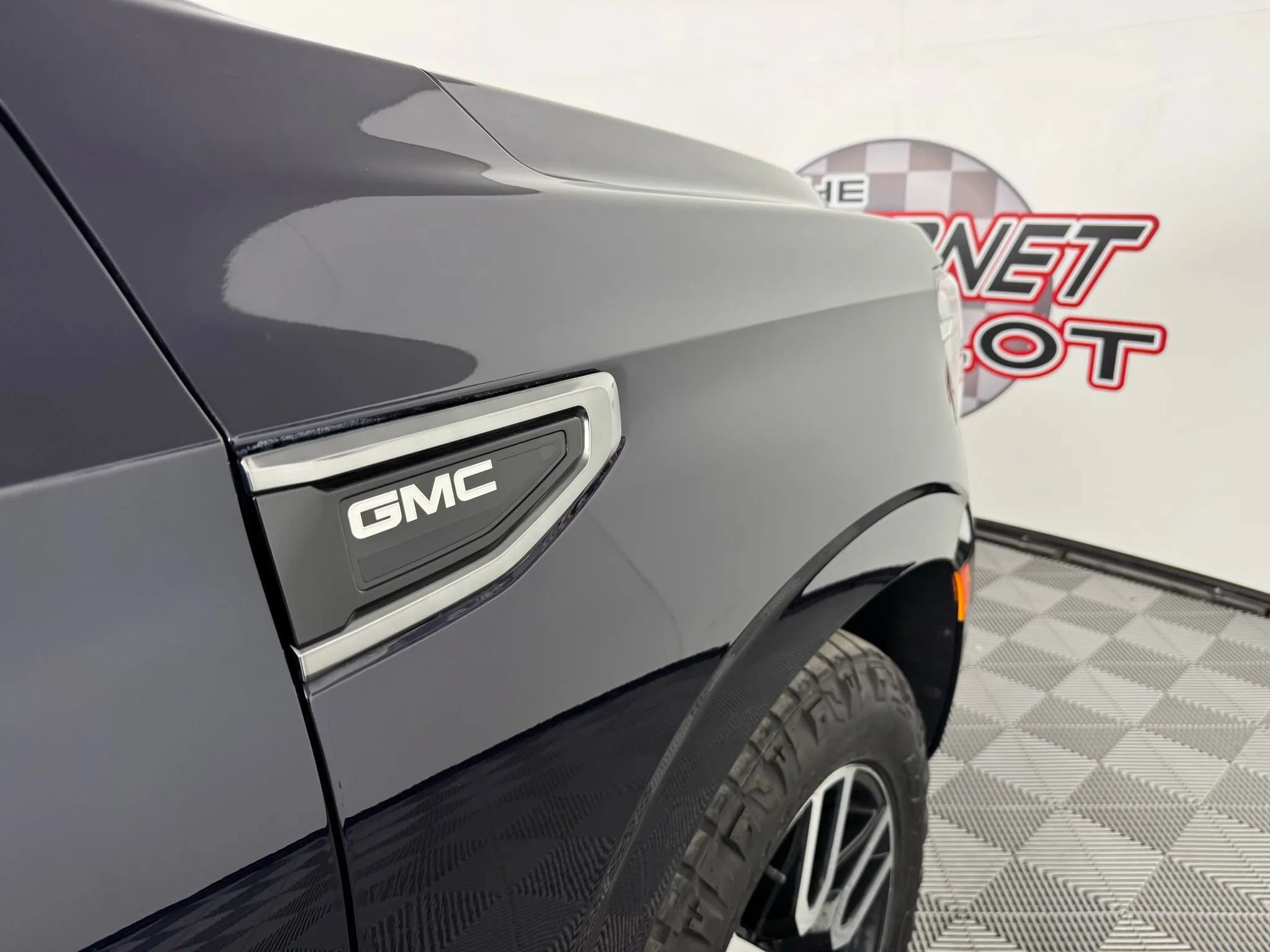 Used 2022 GMC Yukon AT4 AWD/4WD image 34