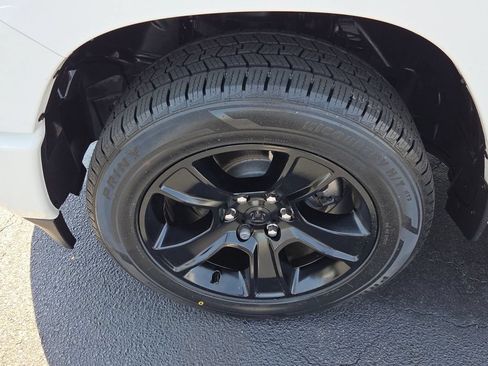 Used 2021 RAM 1500 Big Horn RWD image 3