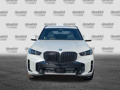 Used 2026 BMW X5 xDrive50e AWD/4WD image 3