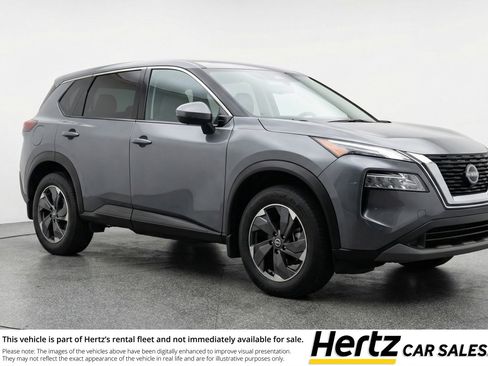 Used 2025 Nissan Rogue SV image 1