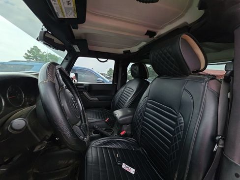 Used 2015 Jeep Wrangler Sport w/ Quick Order Package 23S AWD/4WD image 11