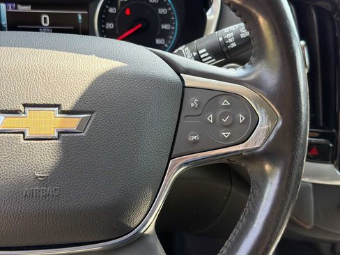 Used 2019 Chevrolet Traverse LT FWD image 21