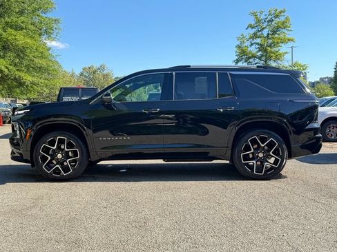 Used 2025 Chevrolet Traverse High Country w/ LPO, Floor Liner Package AWD/4WD image 3