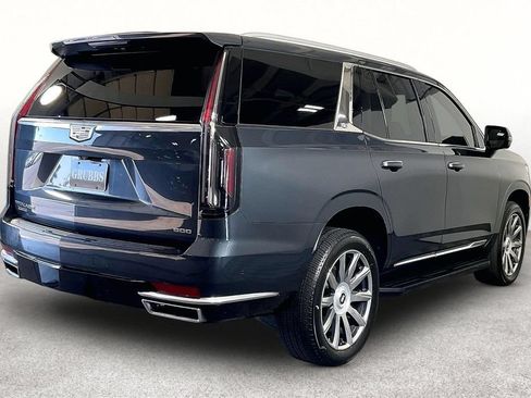 Used 2021 Cadillac Escalade Premium Luxury w/ LPO, Illumination Package AWD/4WD image 2